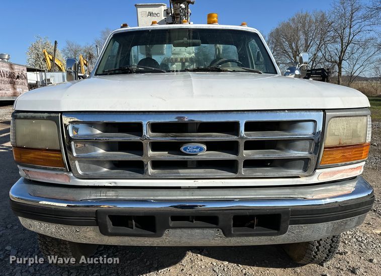 image for item OM9959 1997 Ford F450 Super Duty bucket truck