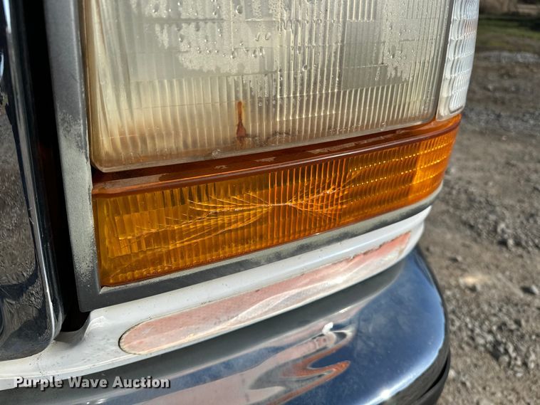 image for item OM9959 1997 Ford F450 Super Duty bucket truck