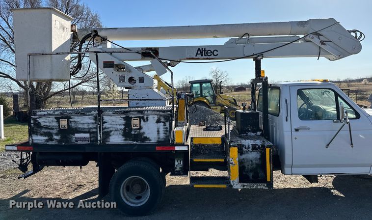 image for item OM9959 1997 Ford F450 Super Duty bucket truck