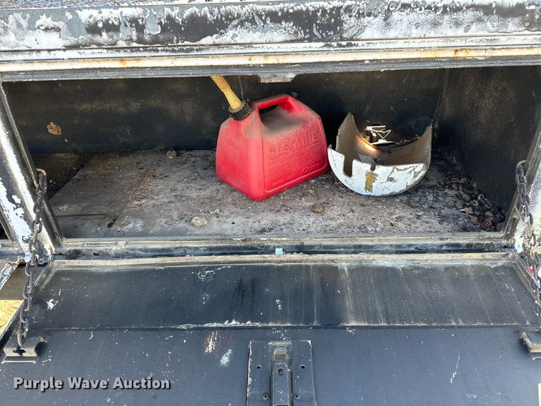 image for item OM9959 1997 Ford F450 Super Duty bucket truck