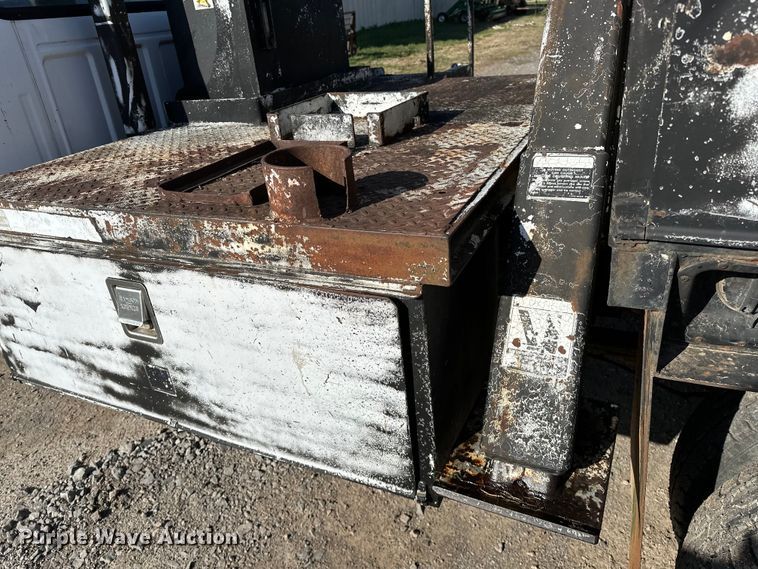 image for item OM9959 1997 Ford F450 Super Duty bucket truck