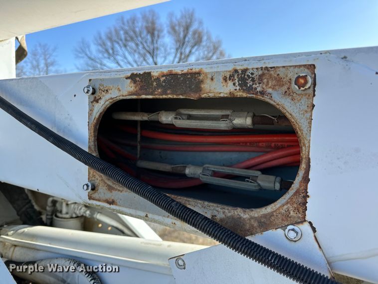 image for item OM9959 1997 Ford F450 Super Duty bucket truck