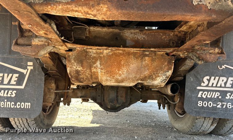 image for item OM9959 1997 Ford F450 Super Duty bucket truck