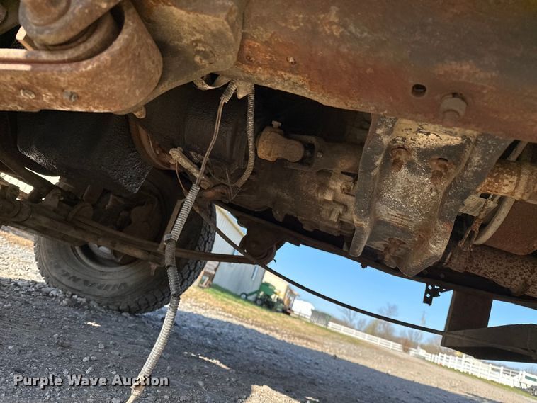 image for item OM9959 1997 Ford F450 Super Duty bucket truck