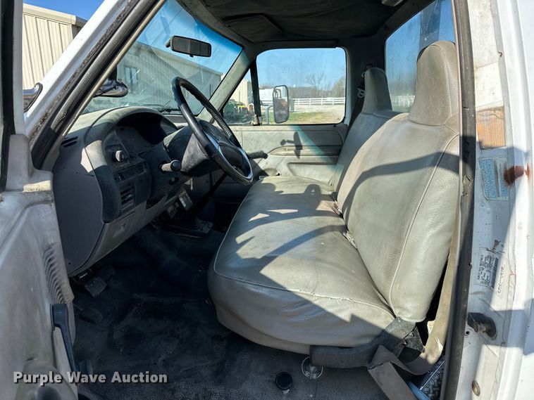 image for item OM9959 1997 Ford F450 Super Duty bucket truck