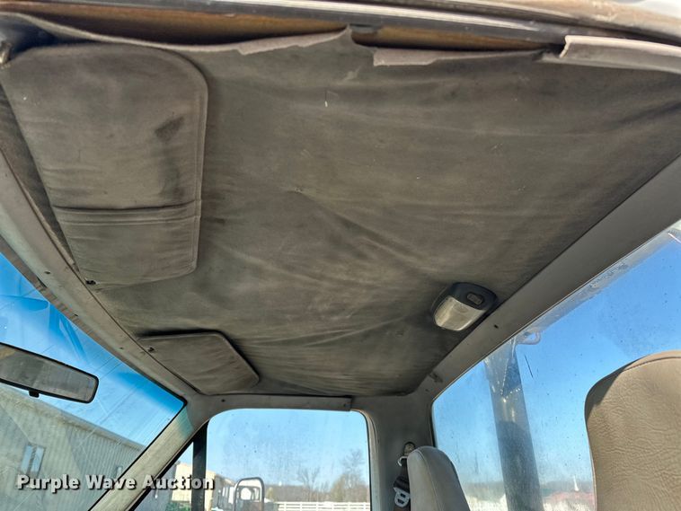 image for item OM9959 1997 Ford F450 Super Duty bucket truck