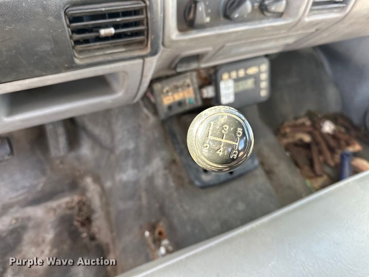 image for item OM9959 1997 Ford F450 Super Duty bucket truck