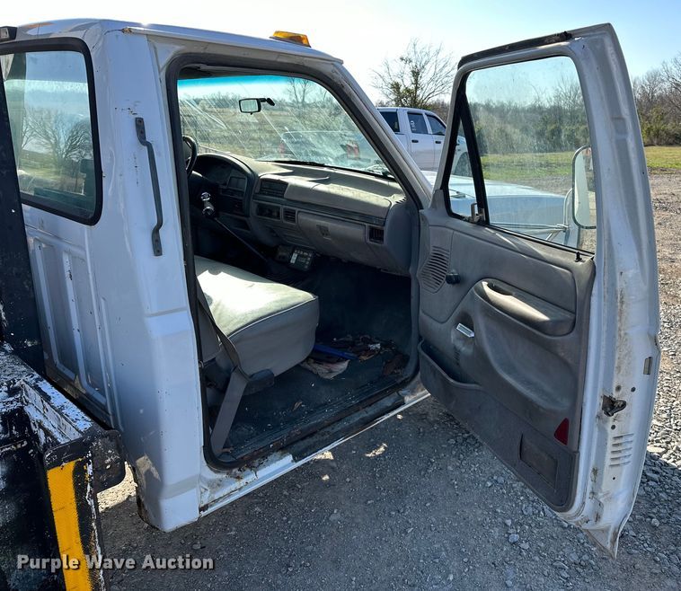 image for item OM9959 1997 Ford F450 Super Duty bucket truck