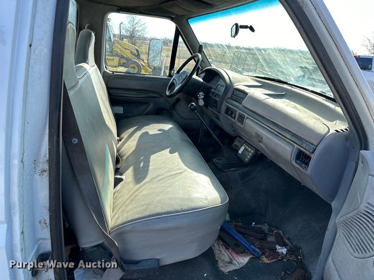 image for item OM9959 1997 Ford F450 Super Duty bucket truck