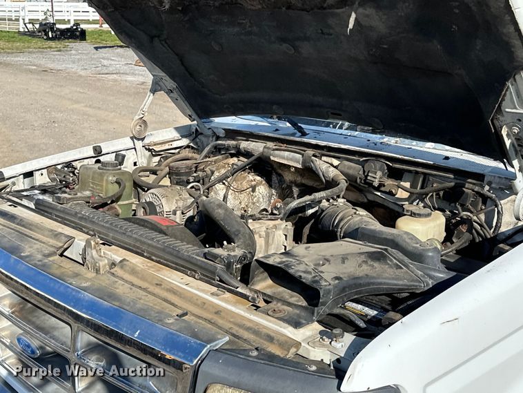 image for item OM9959 1997 Ford F450 Super Duty bucket truck