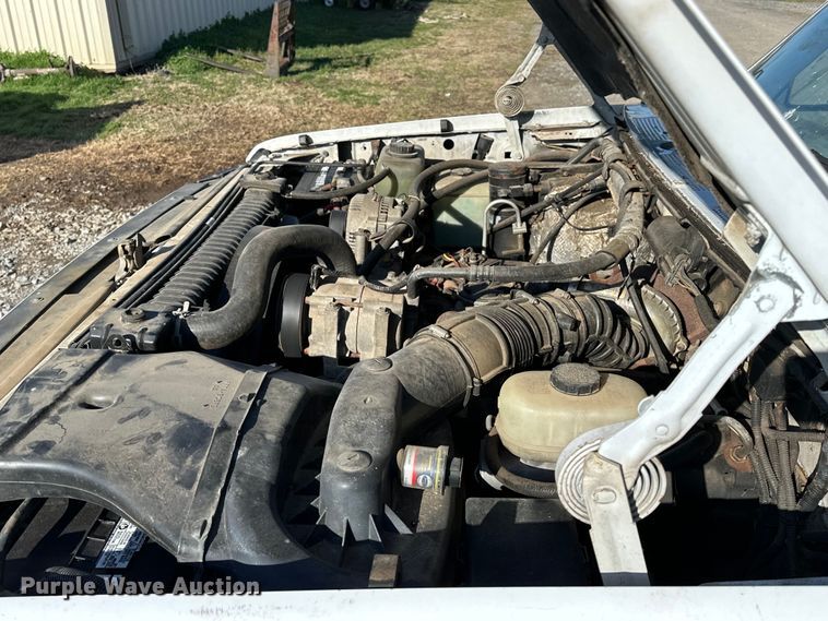 image for item OM9959 1997 Ford F450 Super Duty bucket truck