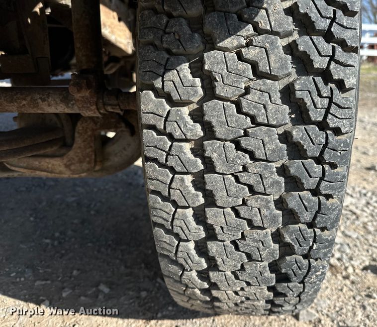 image for item OM9959 1997 Ford F450 Super Duty bucket truck