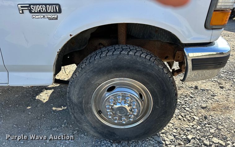 image for item OM9959 1997 Ford F450 Super Duty bucket truck