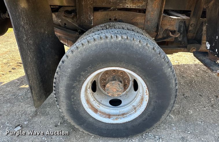 image for item OM9959 1997 Ford F450 Super Duty bucket truck