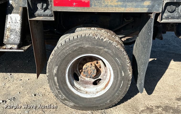 image for item OM9959 1997 Ford F450 Super Duty bucket truck