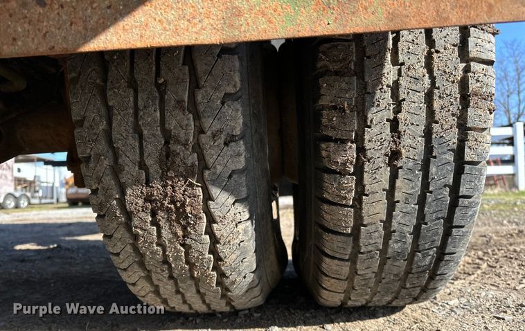 image for item OM9959 1997 Ford F450 Super Duty bucket truck