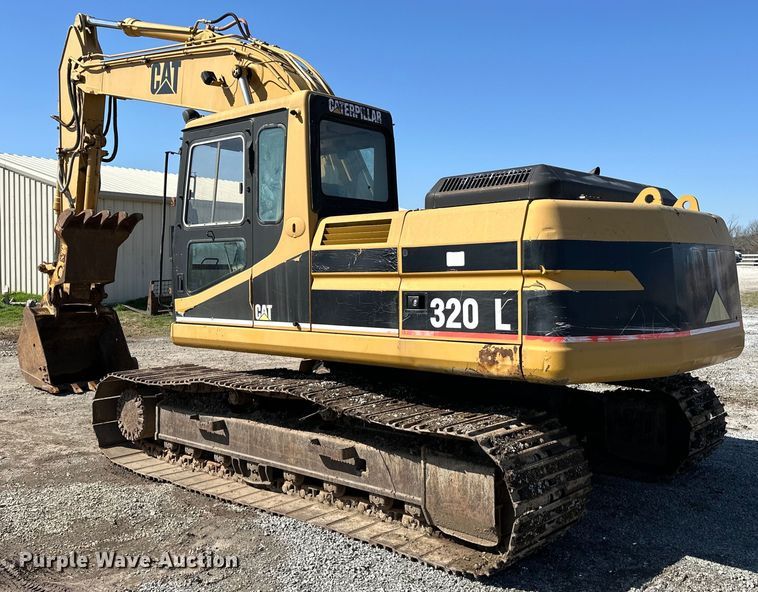 image for item OM9961 1994 Caterpillar  320L excavator