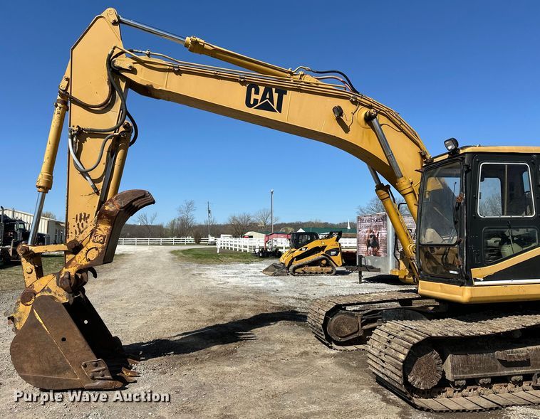 image for item OM9961 1994 Caterpillar  320L excavator