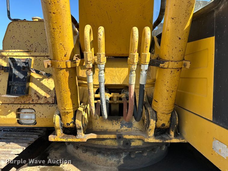 image for item OM9961 1994 Caterpillar  320L excavator
