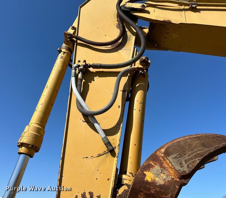 image for item OM9961 1994 Caterpillar  320L excavator