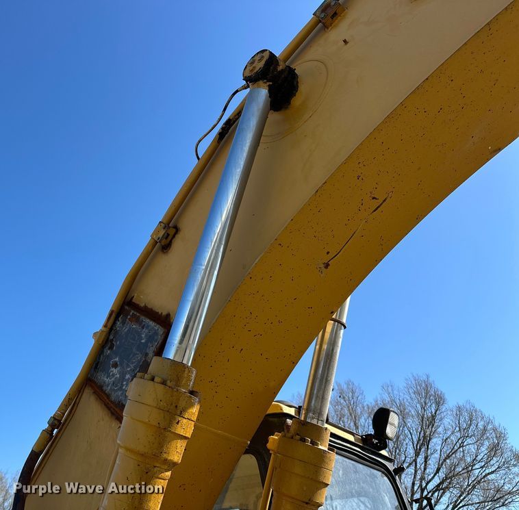 image for item OM9961 1994 Caterpillar  320L excavator