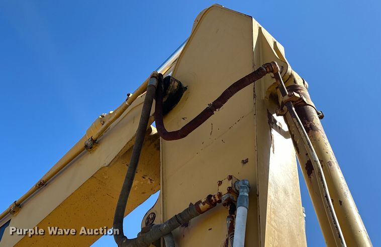 image for item OM9961 1994 Caterpillar  320L excavator