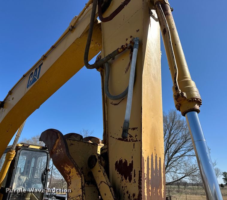 image for item OM9961 1994 Caterpillar  320L excavator