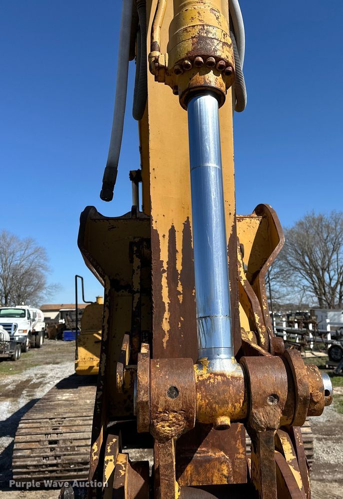 image for item OM9961 1994 Caterpillar  320L excavator