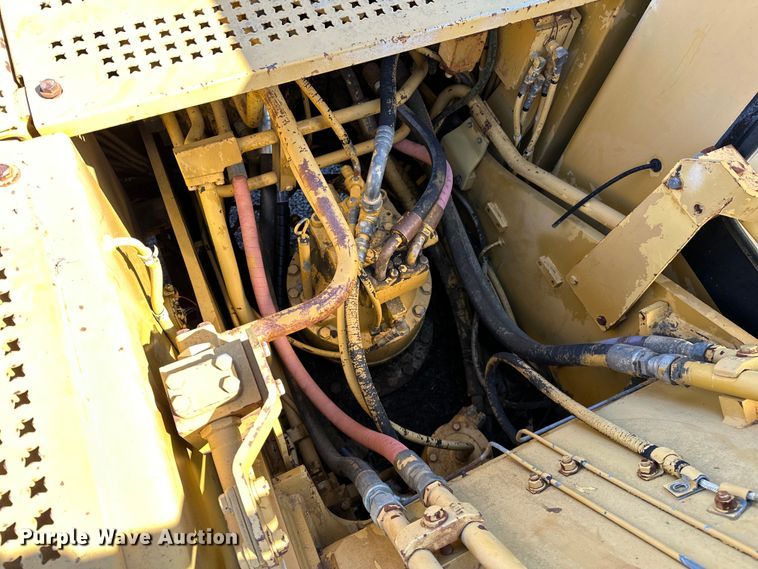 image for item OM9961 1994 Caterpillar  320L excavator