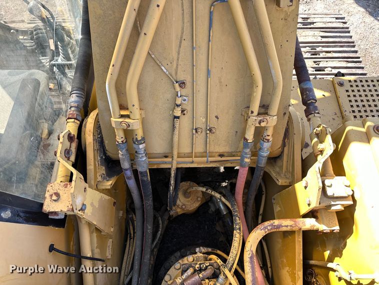 image for item OM9961 1994 Caterpillar  320L excavator