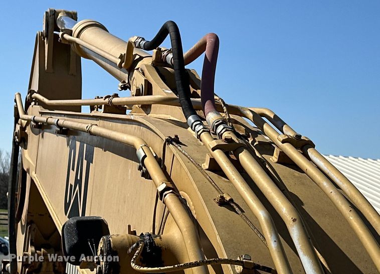 image for item OM9961 1994 Caterpillar  320L excavator