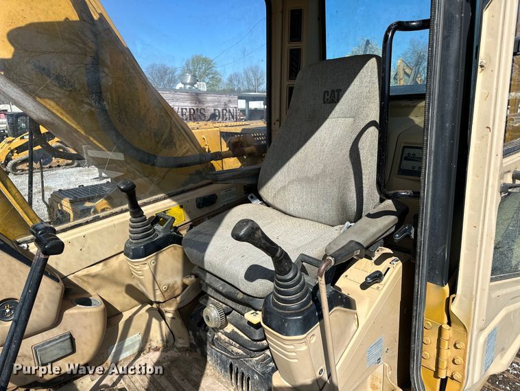 image for item OM9961 1994 Caterpillar  320L excavator