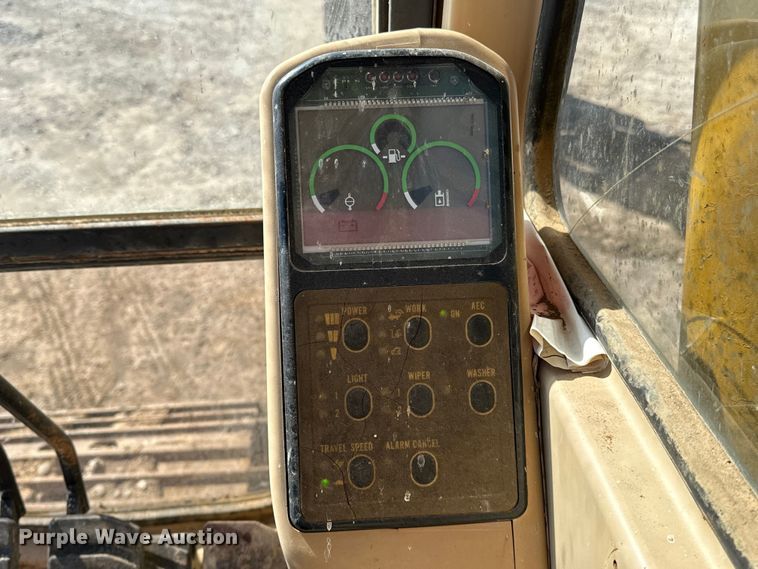 image for item OM9961 1994 Caterpillar  320L excavator