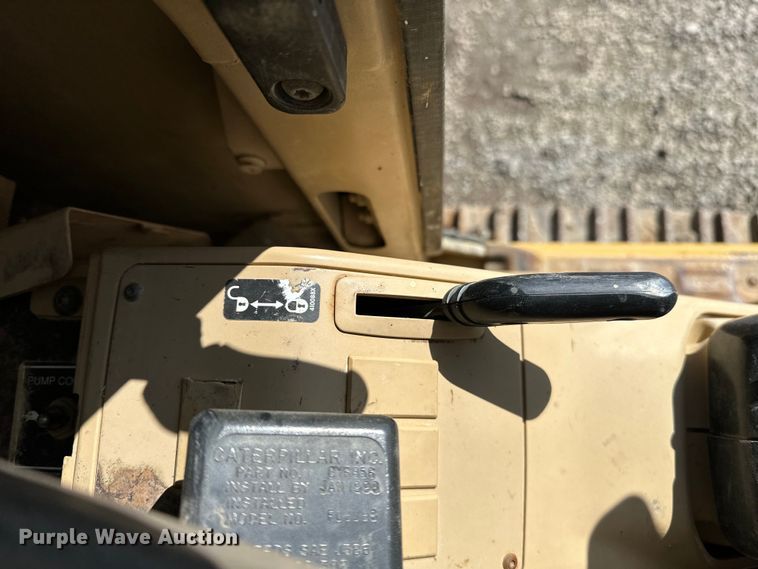 image for item OM9961 1994 Caterpillar  320L excavator