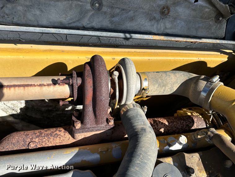 image for item OM9961 1994 Caterpillar  320L excavator