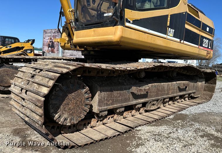 image for item OM9961 1994 Caterpillar  320L excavator