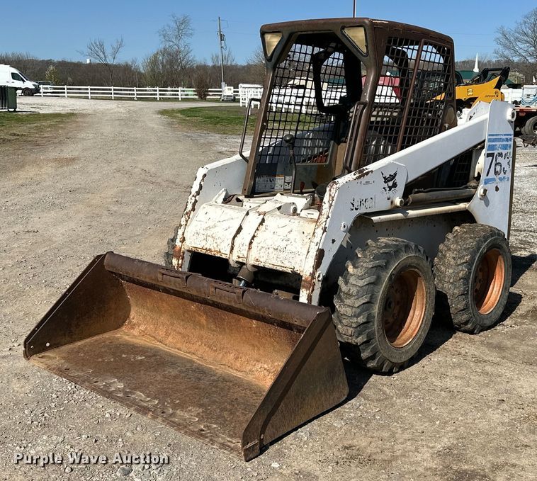 image for item OM9964 2001 Bobcat 763 skid steer loader