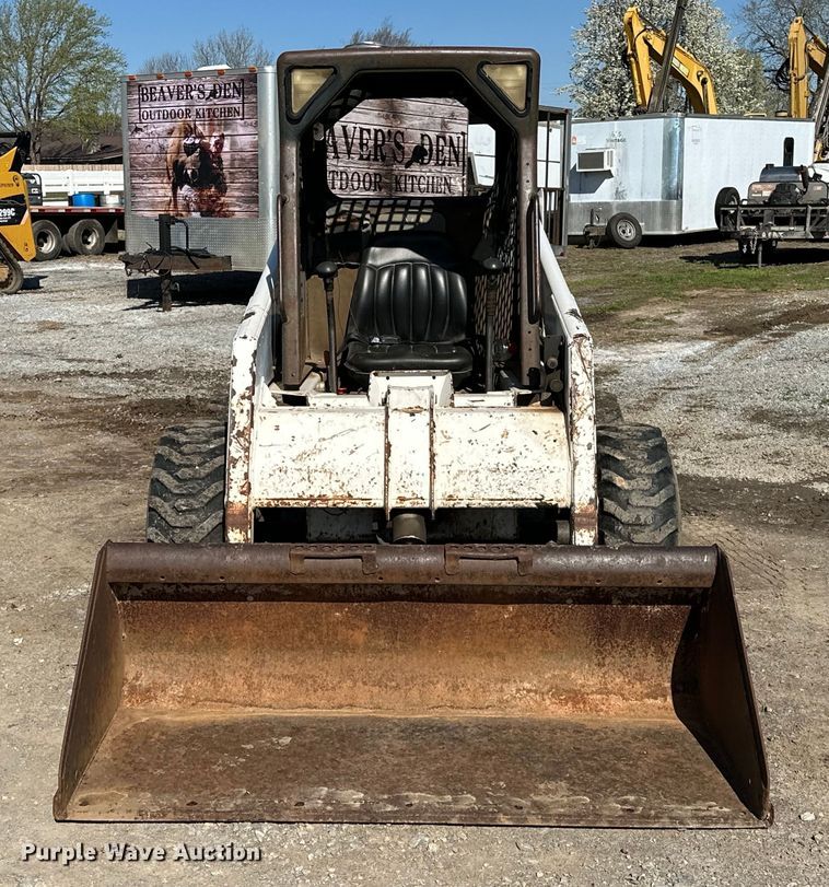 image for item OM9964 2001 Bobcat 763 skid steer loader