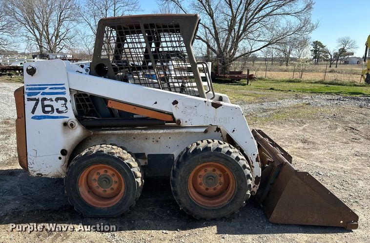 image for item OM9964 2001 Bobcat 763 skid steer loader