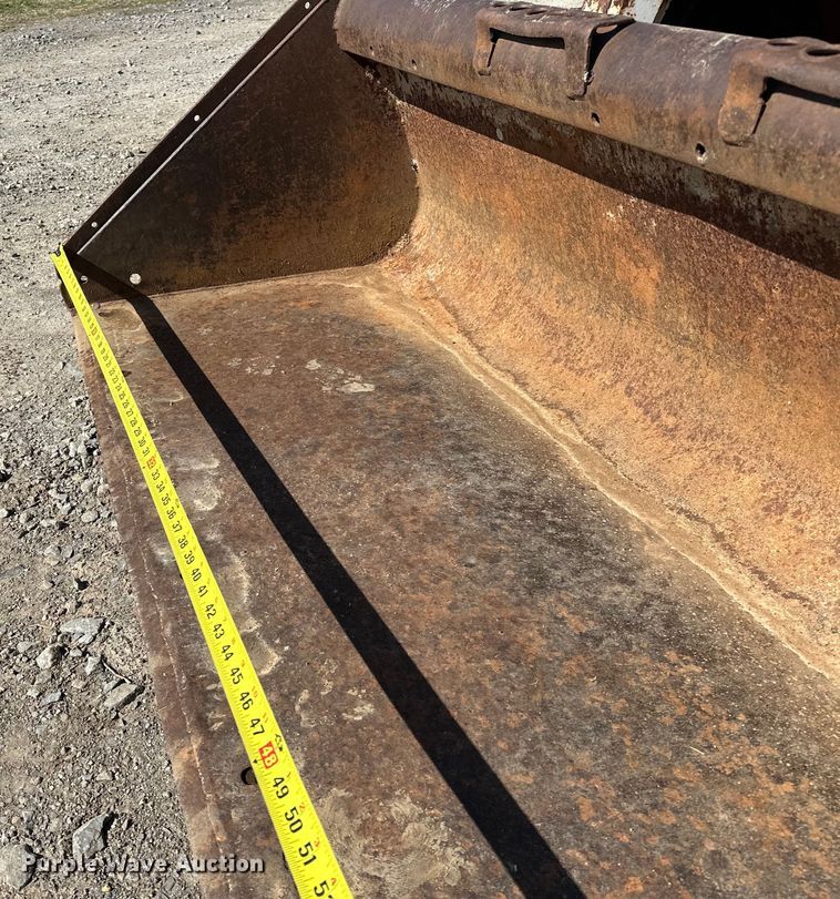 image for item OM9964 2001 Bobcat 763 skid steer loader