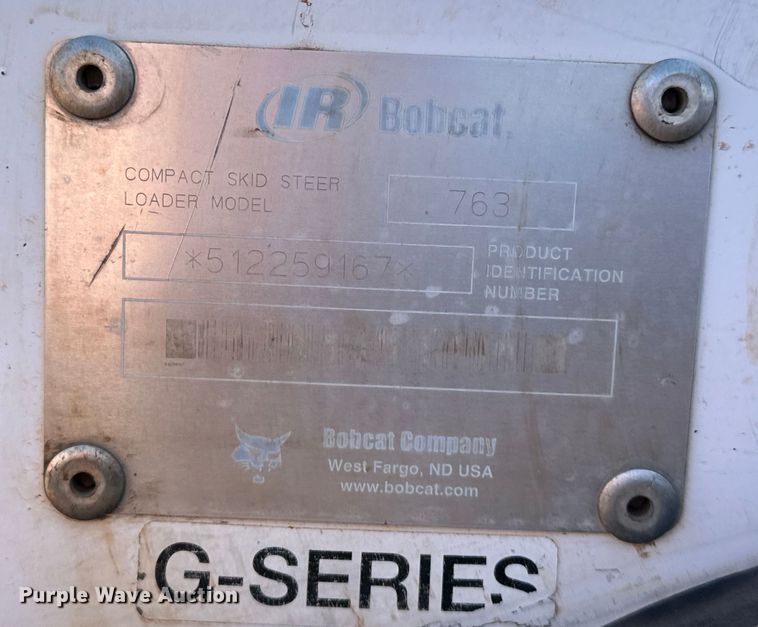 image for item OM9964 2001 Bobcat 763 skid steer loader
