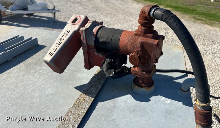 image for item OM9972 1999 PJ utility trailer