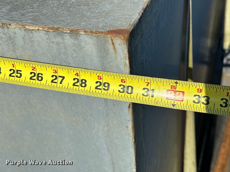 image for item OM9972 1999 PJ utility trailer