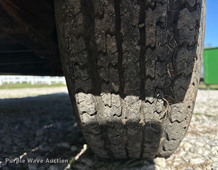 image for item OM9972 1999 PJ utility trailer