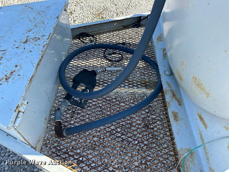 image for item OM9973 Gasoline fuel trailer