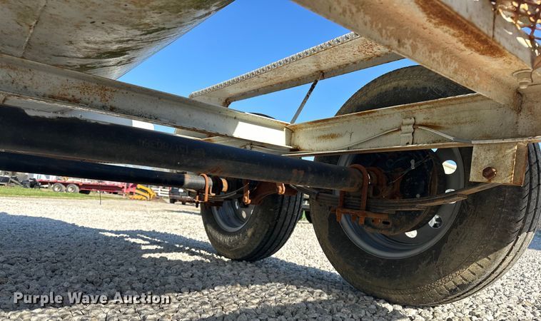 image for item OM9973 Gasoline fuel trailer