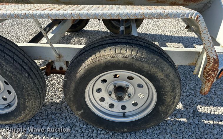 image for item OM9973 Gasoline fuel trailer