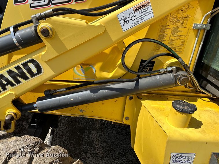image for item OM9983 2010 New Holland  B95B backhoe