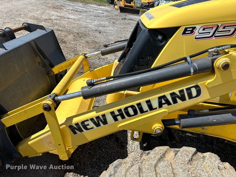 image for item OM9983 2010 New Holland  B95B backhoe