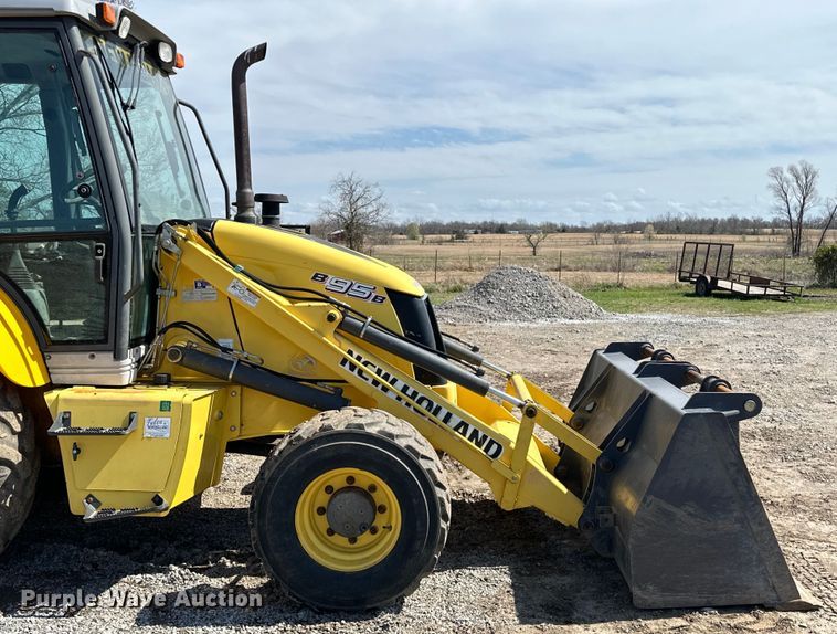 image for item OM9983 2010 New Holland  B95B backhoe